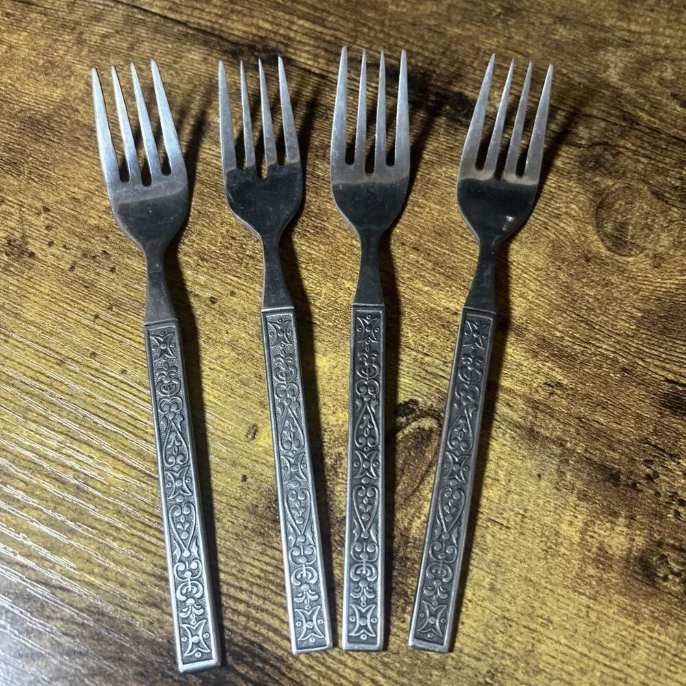 Orleans Stainless Steel Flatware Pattern ORL59 Scrolls Black Accent Vtg 34 Piece